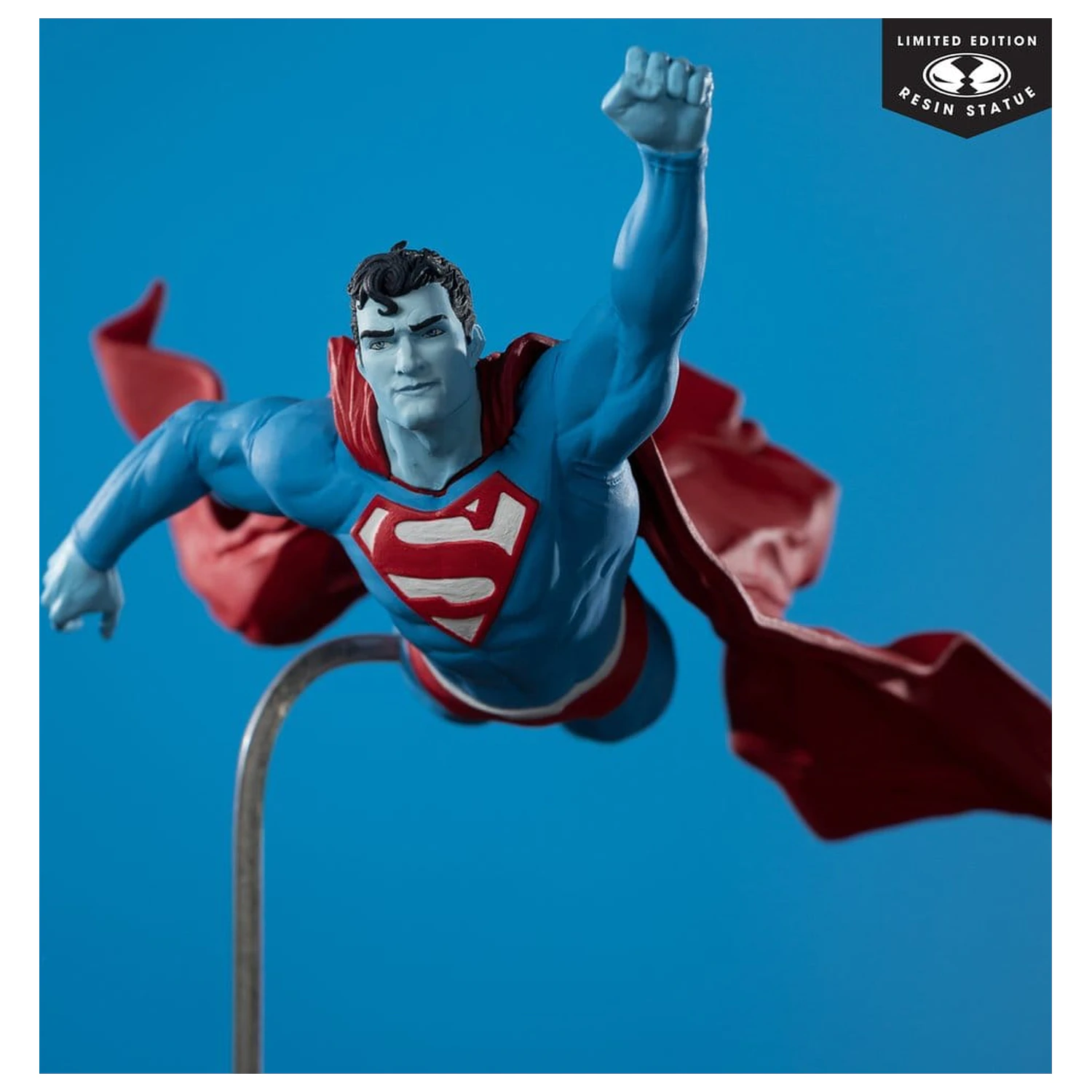 DC Direct Superman Red & Blue Statue 1/10 Superman von Lee Bermejo 26 cm Produktfoto