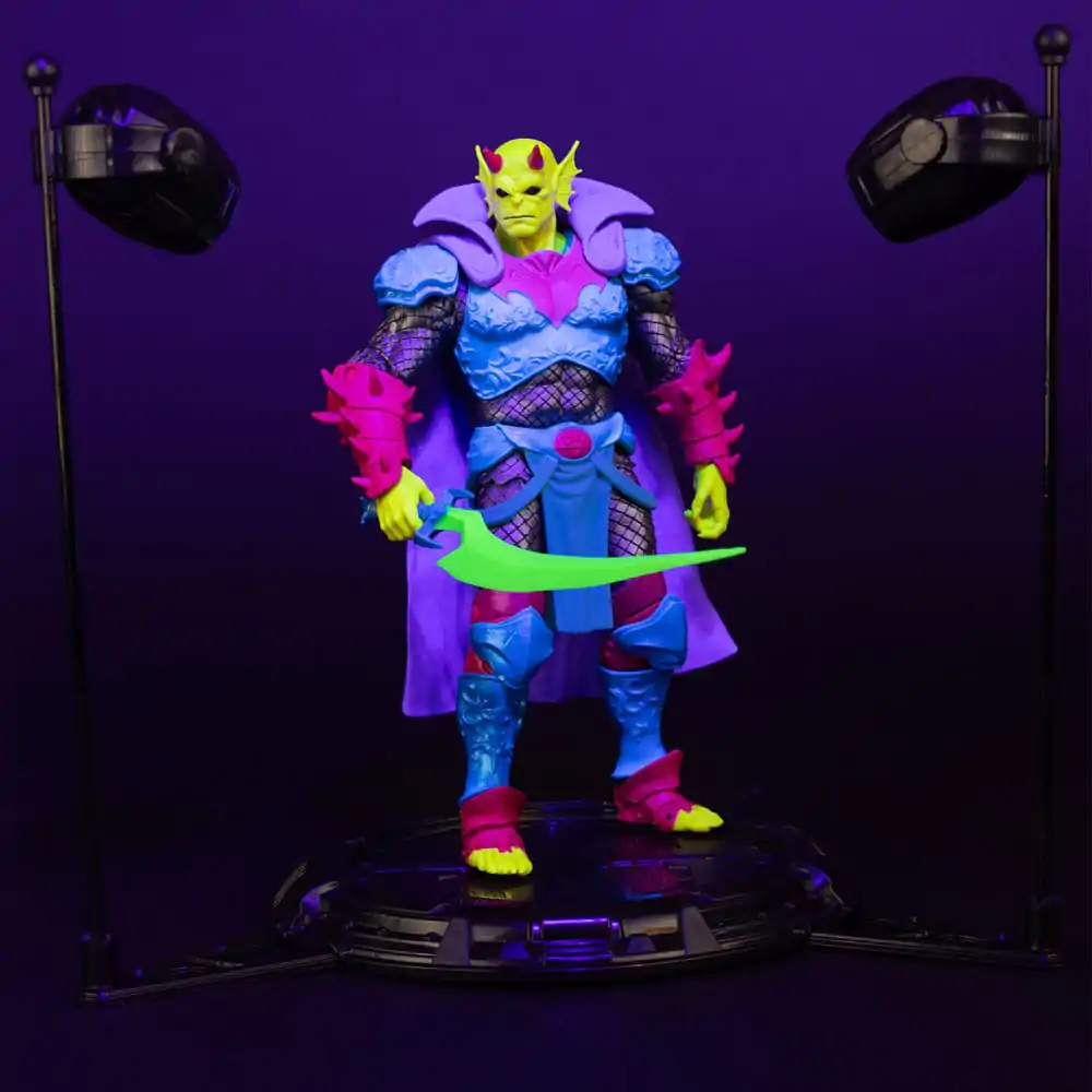 DC Multiverse Action-Figur The Demon (Demon Knights) Black Light Edition (Gold Label) 18 cm Produktfoto