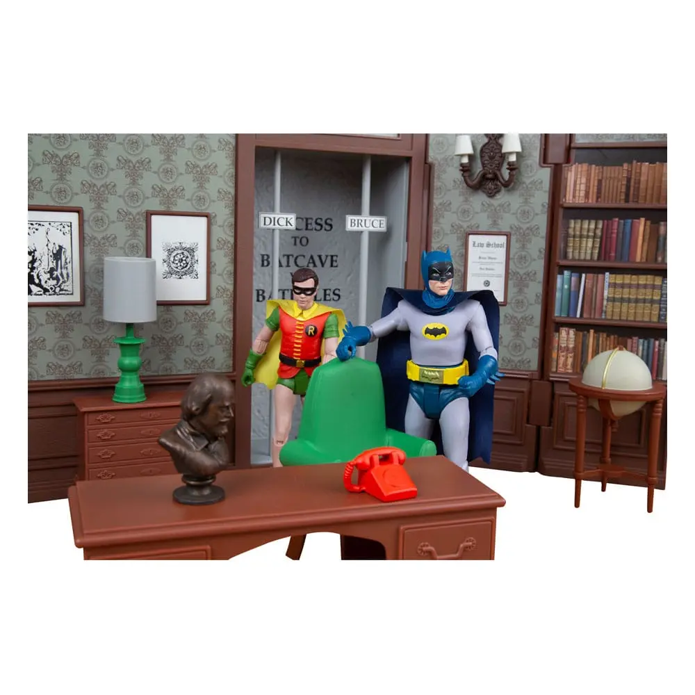 DC Retro Action Figur Batman 66 Wayne Manor Library Produktfoto