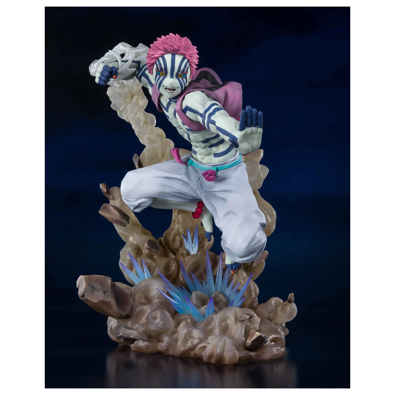 Demon Slayer Kimetsu No Yaiba Akaza Upper Three S.H. Figurarts Figur 17cm Produktfoto