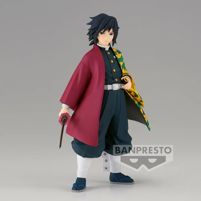 Demon Slayer Kimetsu no Yaiba Giyu Tomioka Figur 17cm Produktfoto