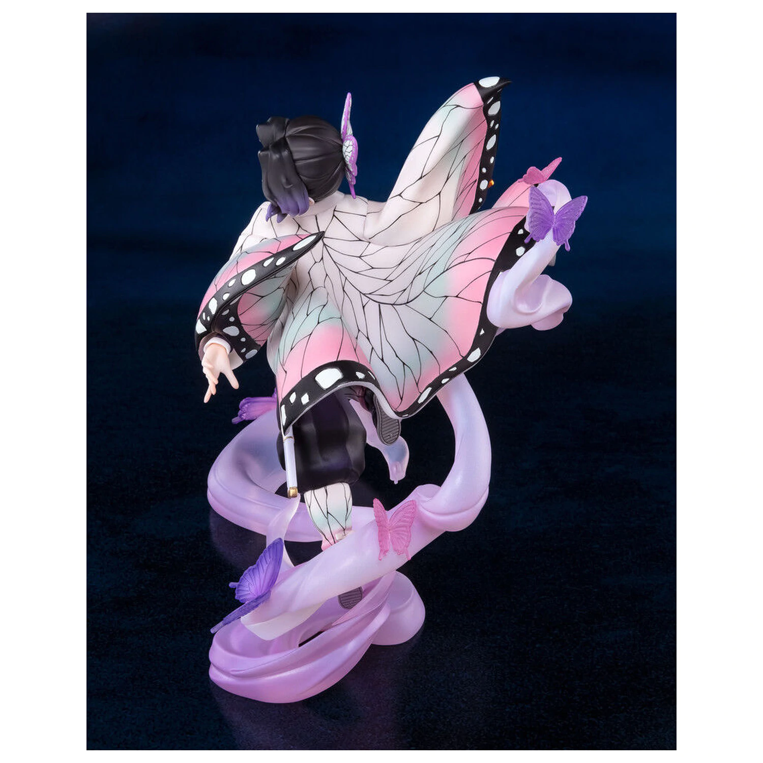 Demon Slayer Kimetsu No Yaiba Kocho Shinobu Insect Breathing S.H. Figurarts Figur 17cm Produktfoto