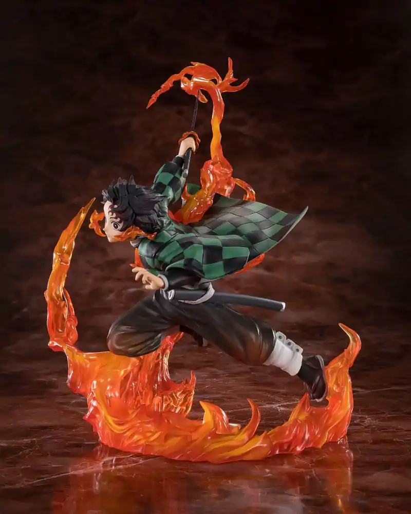 Demon Slayer Kimetsu no Yaiba Tanjiro Kamado Kyojuro Rengokus Schwert Schutz Figur 19,5 cm Produktfoto