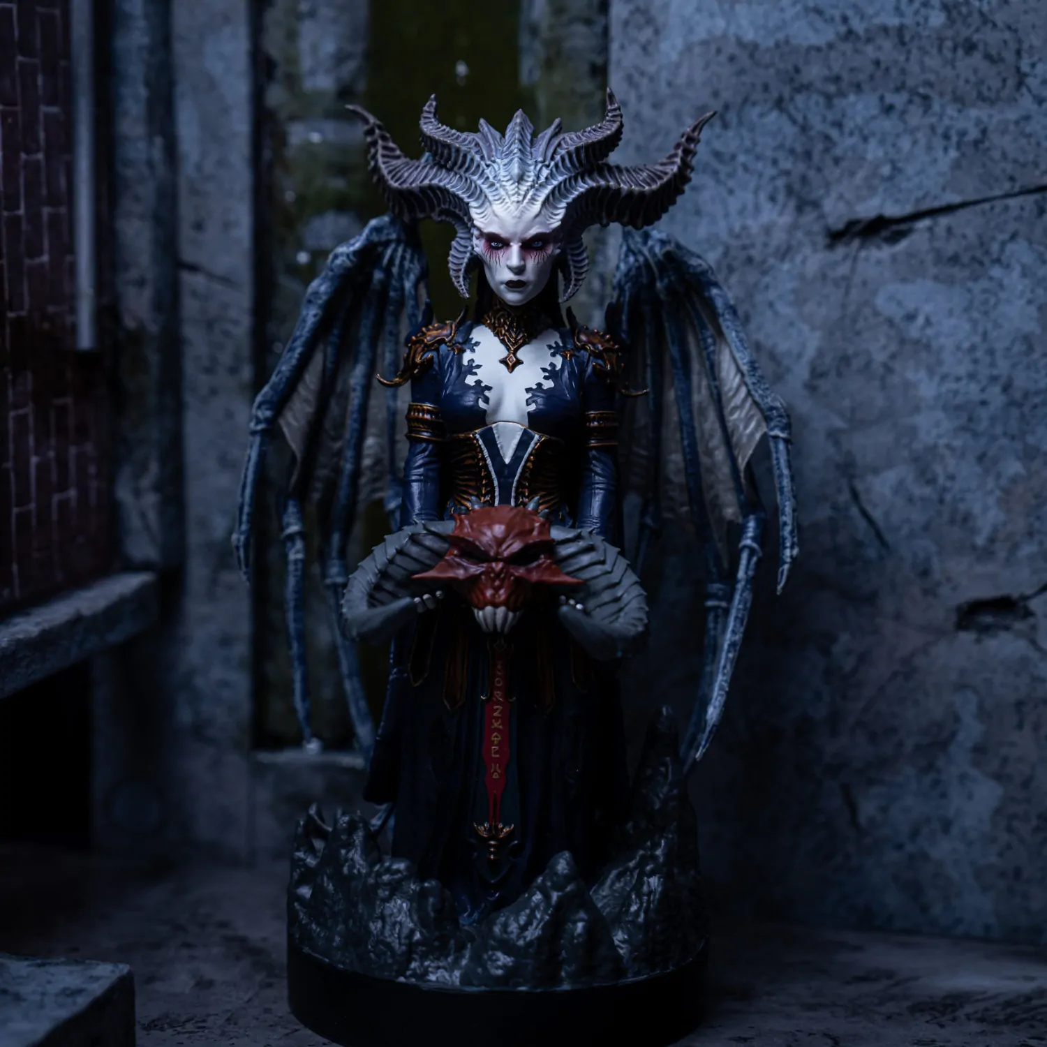 Diablo Controller/Telefonhalter Cable Guy Figur Lilith 22 cm Produktfoto