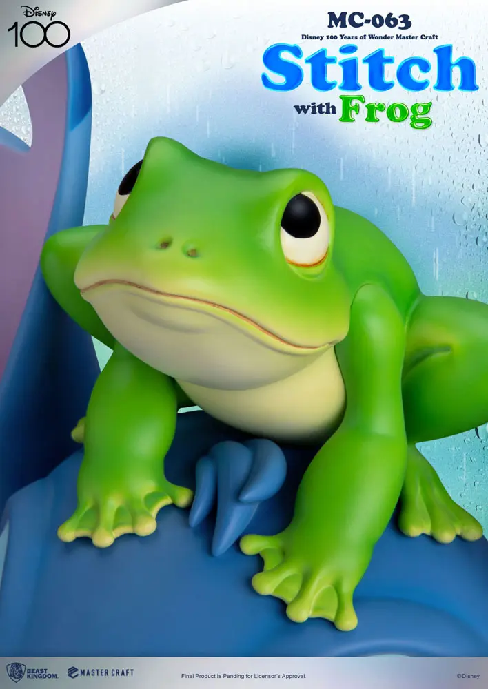 Disney 100th Master Craft Statue Stitch with Frog 34 cm Produktfoto