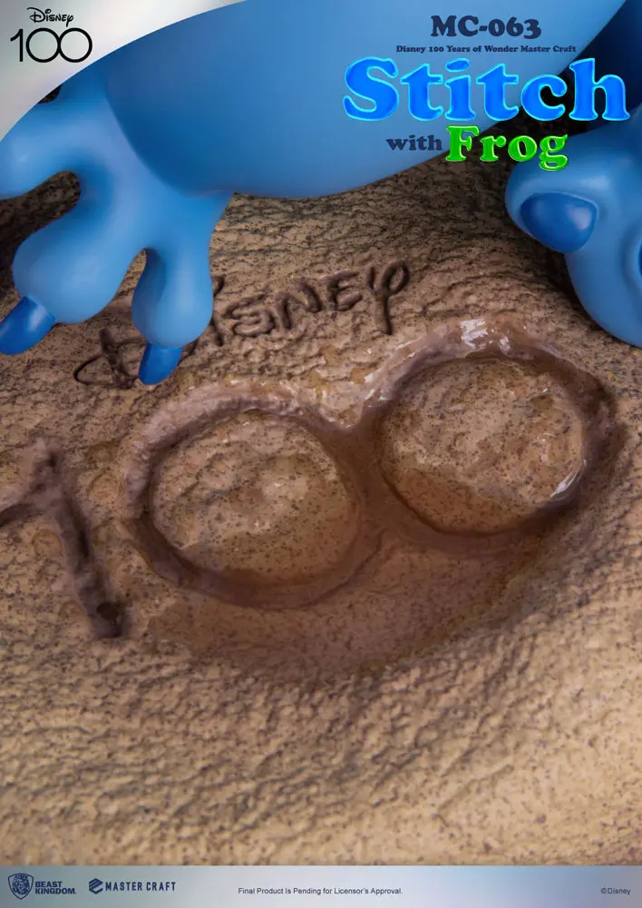 Disney 100th Master Craft Statue Stitch with Frog 34 cm Produktfoto