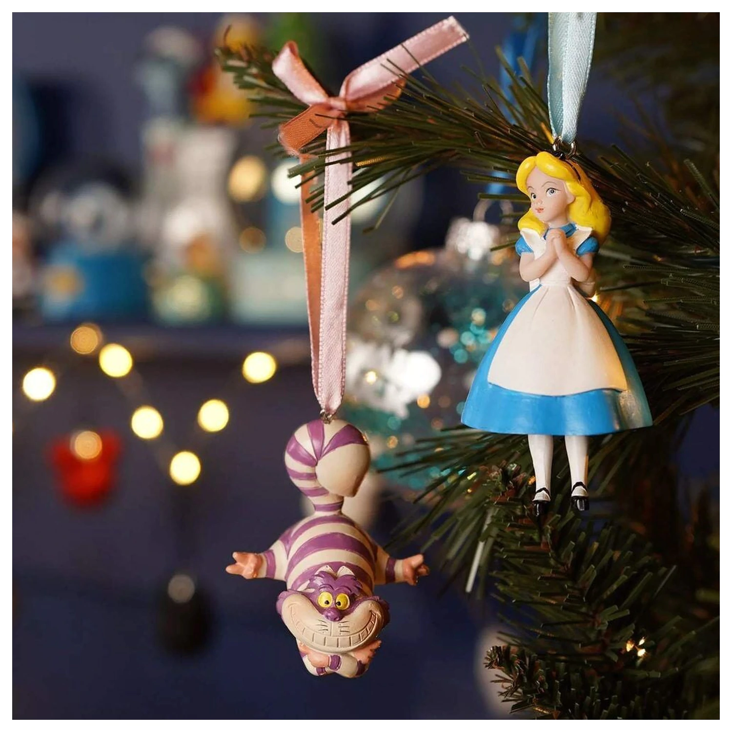 Disney Alice im Wunderland Set mit 2 hängenden Dekorationen Produktfoto