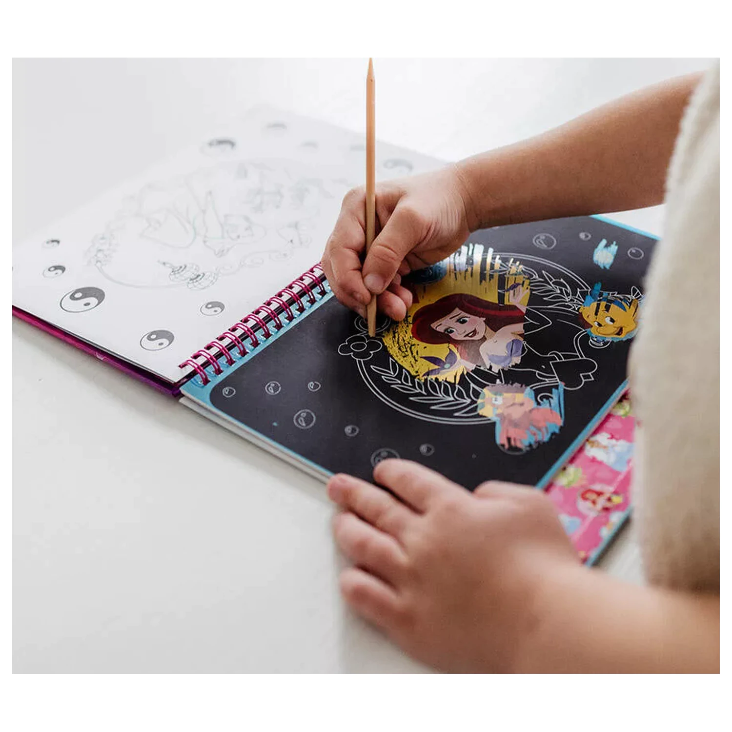 Disney Princess Beauty Kratzkunst-Set und Aktivitäten-Set Produktfoto