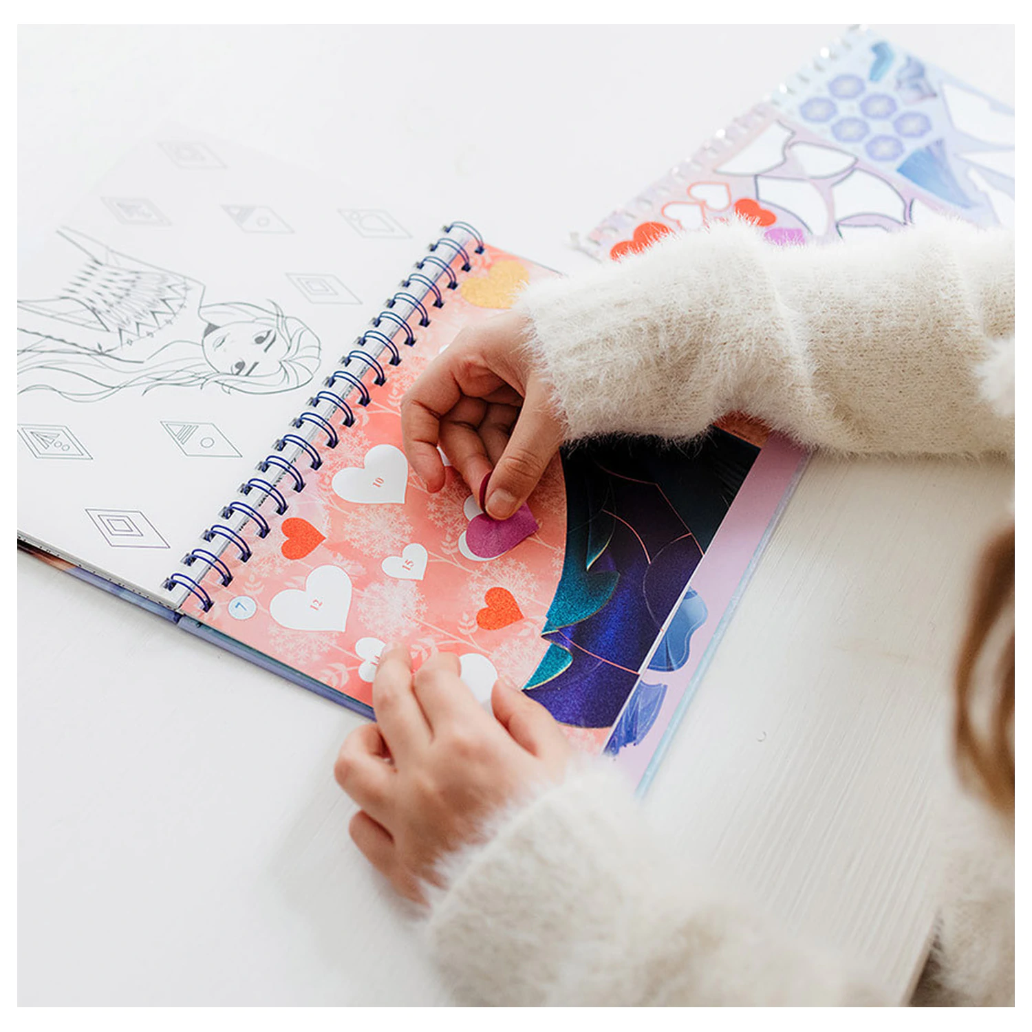 Disney Frozen Destiny Puzzle Sticker und Malset Produktfoto