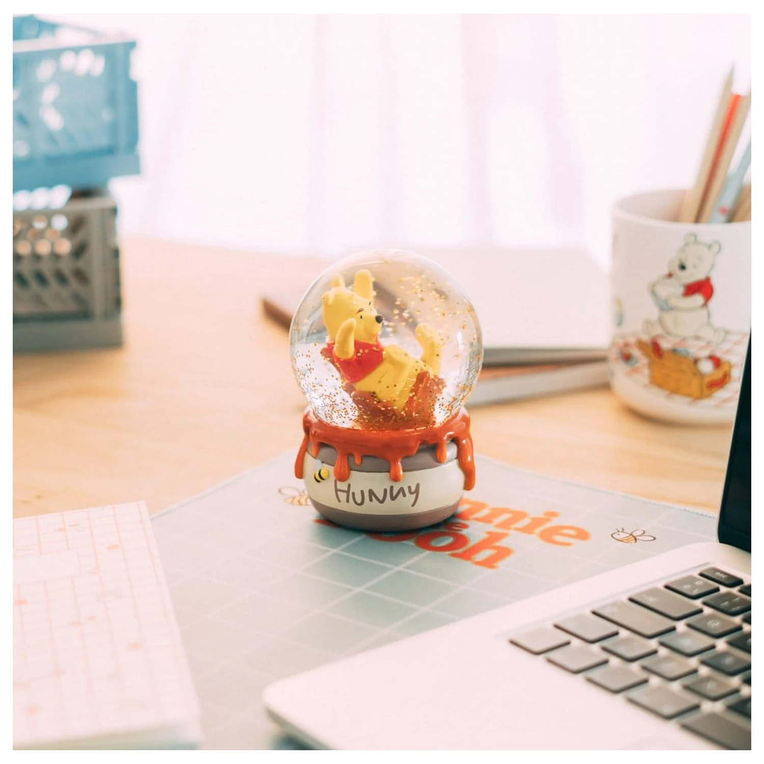 Disney Winnie the Pooh Schneekugel 10 cm Produktfoto