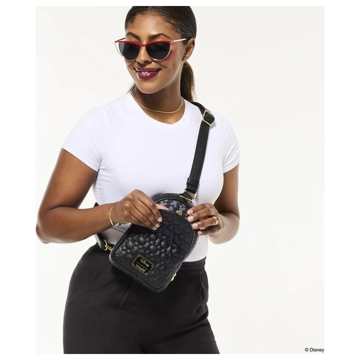 Disney by Loungefly Sling Tasche Mickey Produktfoto