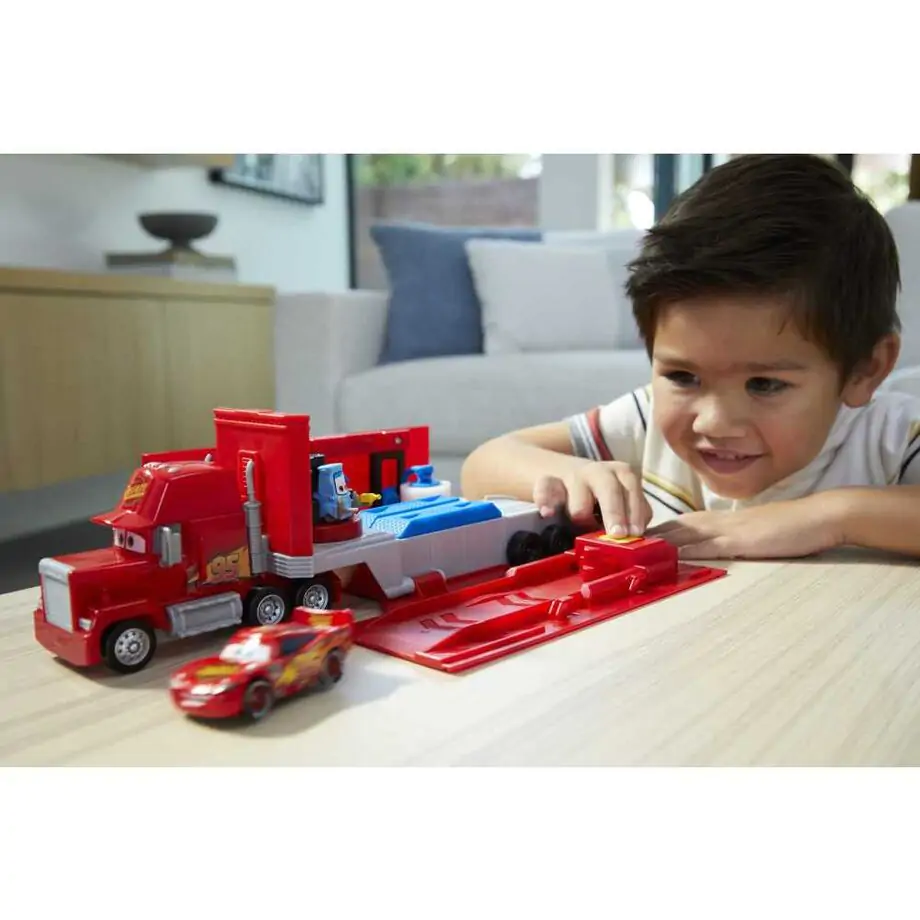 Disney Cars Transforming Mack SpielSet Produktfoto