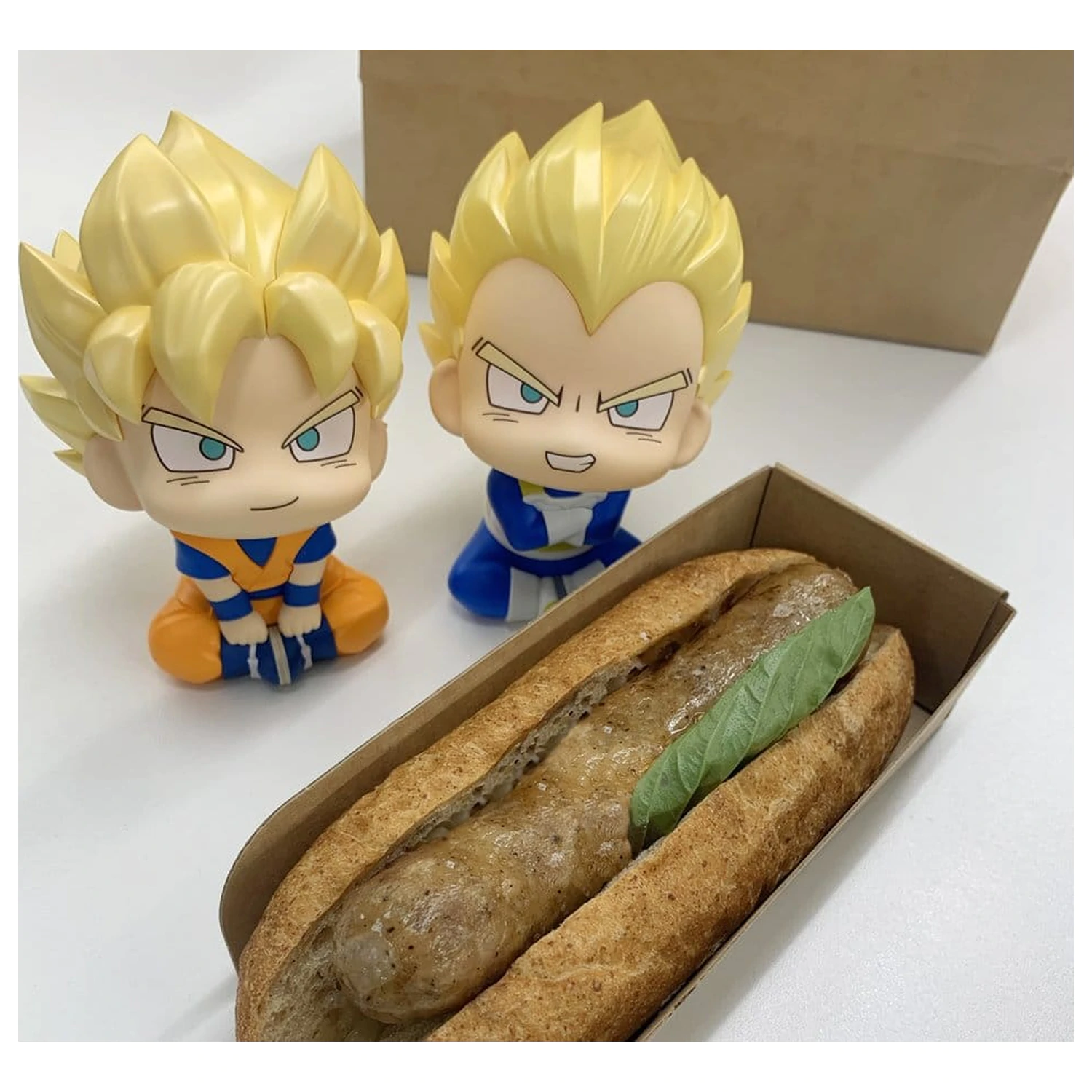 Dragon Ball DAIMA Look Up PVC Figuren 2er-Pack Super Saiyan Son Goku (mini) & Super Saiyan Vegeta (mini) 11 cm (mit Geschenk) Produktfoto