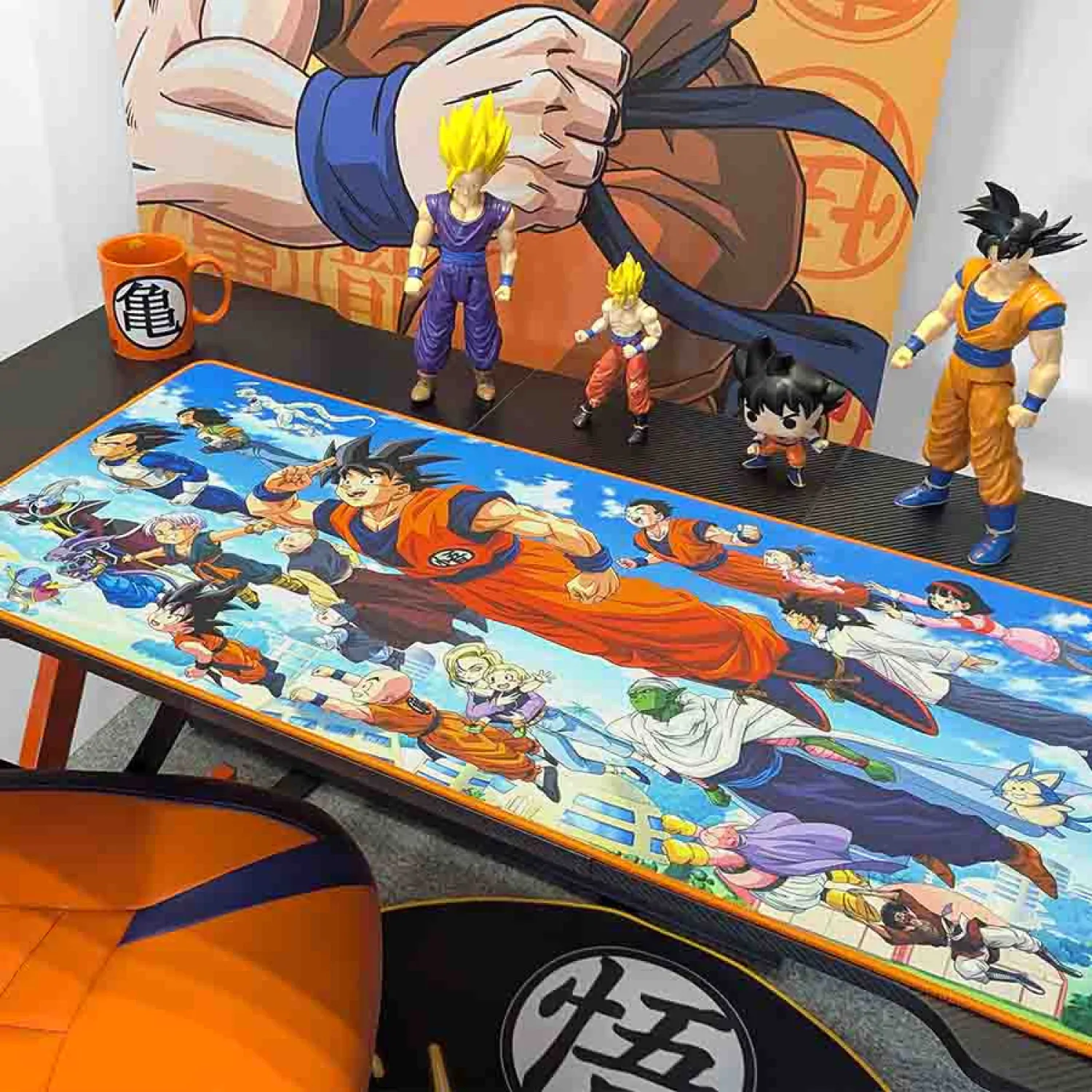 Dragon Ball Z XXL Schreibtischunterlage Goku's Friends Produktfoto