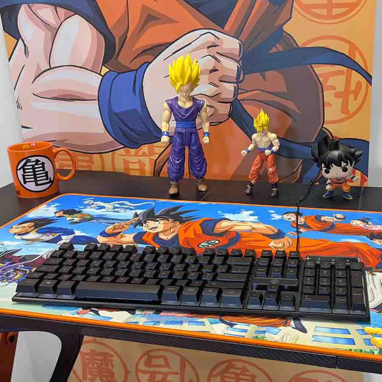 Dragon Ball Z XXL Schreibtischunterlage Goku's Friends Produktfoto