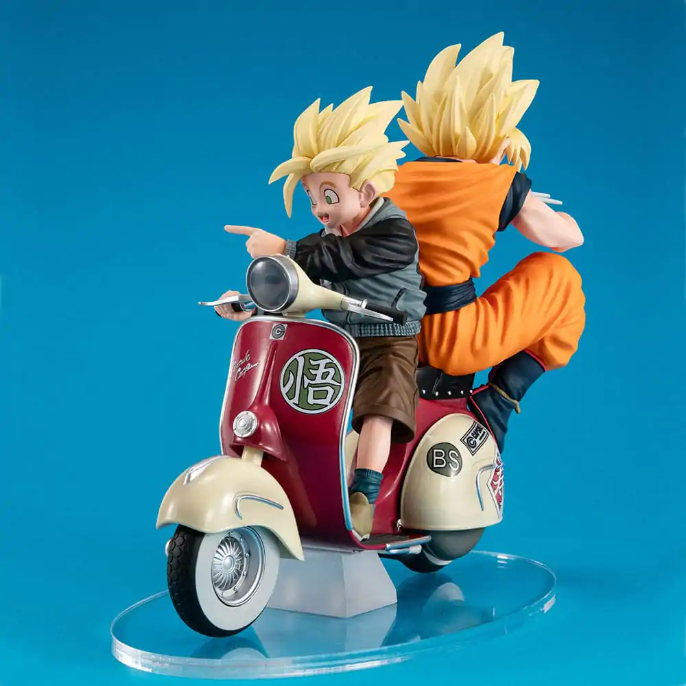 Dragonball Z 05 Desktop Real McCoy PVC Diorama Super Saiyan Son Goku & Super Saiyan Son Gohan & Motorbike 16 cm Produktfoto