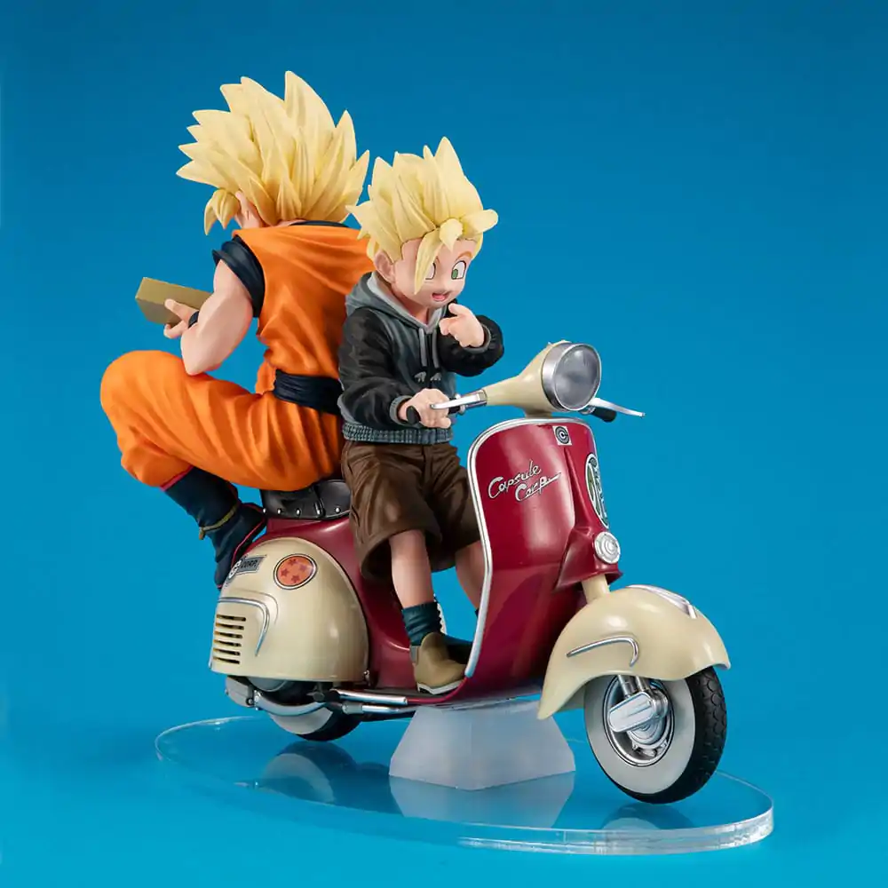 Dragonball Z 05 Desktop Real McCoy PVC Diorama Super Saiyan Son Goku & Super Saiyan Son Gohan & Motorbike 16 cm Produktfoto