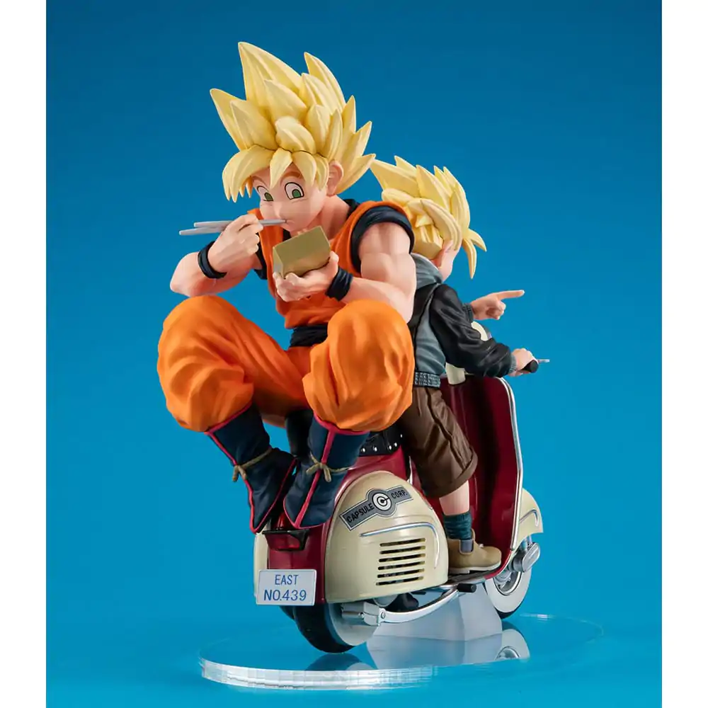 Dragonball Z 05 Desktop Real McCoy PVC Diorama Super Saiyan Son Goku & Super Saiyan Son Gohan & Motorbike 16 cm Produktfoto