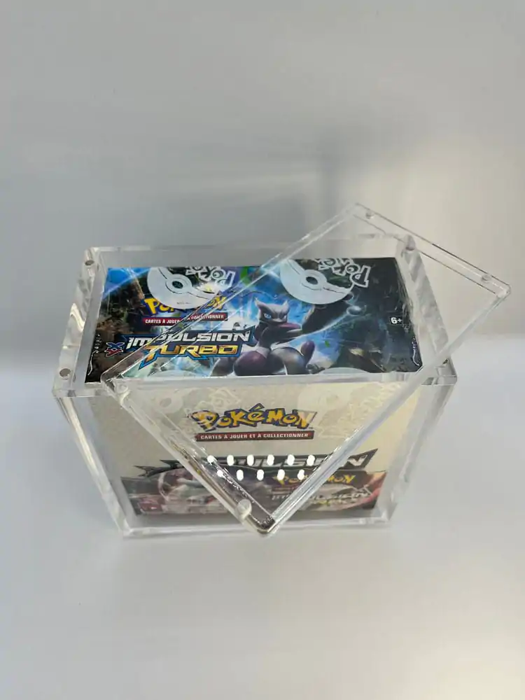 Evoretro Acryl Vitrine für Booster Boxen / Elite Trainer Boxen Ver. 2 Magnetisch Produktfoto
