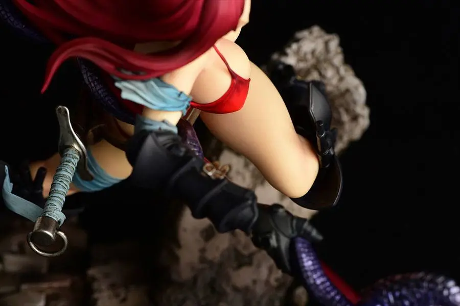 Fairy Tail Statue 1/6 Erza Scarlet the Knight Ver. Another Color Black Armor 31 cm Produktfoto