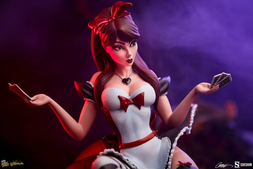 Fairytale Fantasies Collection Statue Alice in Wonderland Game of Hearts Edition 34 cm Produktfoto