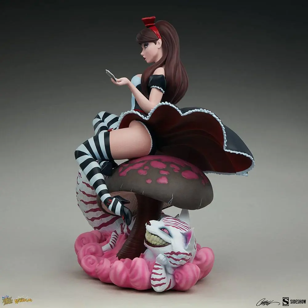 Fairytale Fantasies Collection Statue Alice in Wonderland Game of Hearts Edition 34 cm Produktfoto