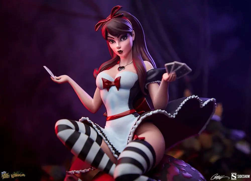 Fairytale Fantasies Collection Statue Alice in Wonderland Game of Hearts Edition 34 cm Produktfoto