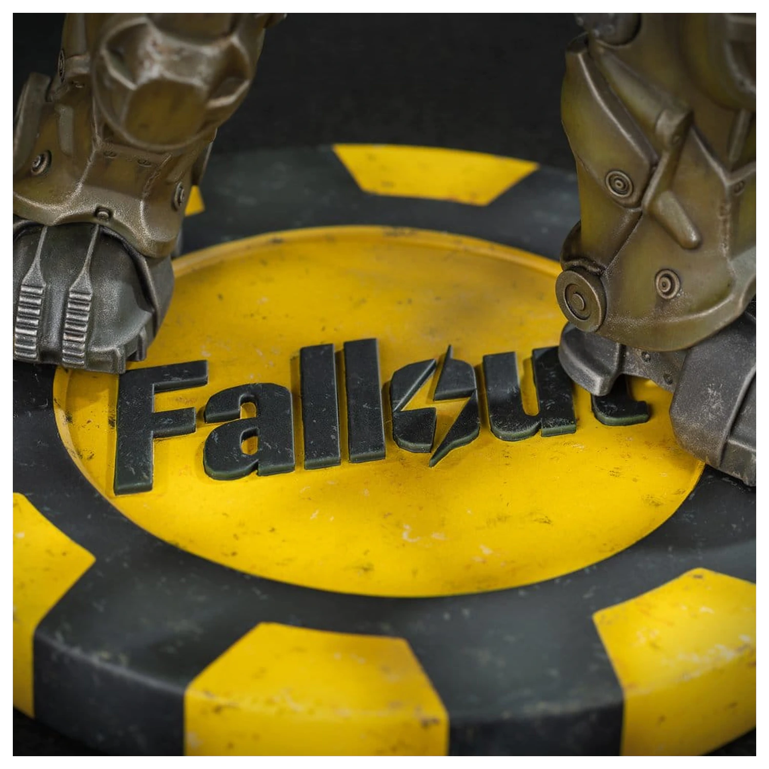 Fallout (Amazon) PVC Figur NCR Power Armor 25 cm Produktfoto