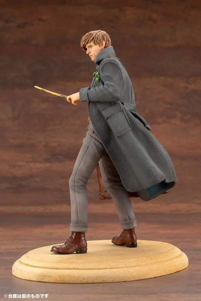 Phantastische Tierwesen 2 ARTFX+ Statue 1/10 Newt Scamander 18 cm termékfotó