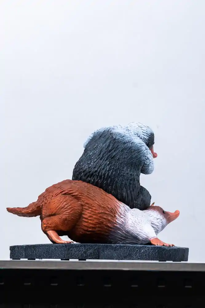 Phantastische Tierwesen Life-Size Statue Niffler 2 22 cm termékfotó