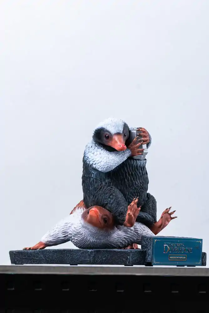 Phantastische Tierwesen Life-Size Statue Niffler 2 22 cm termékfotó