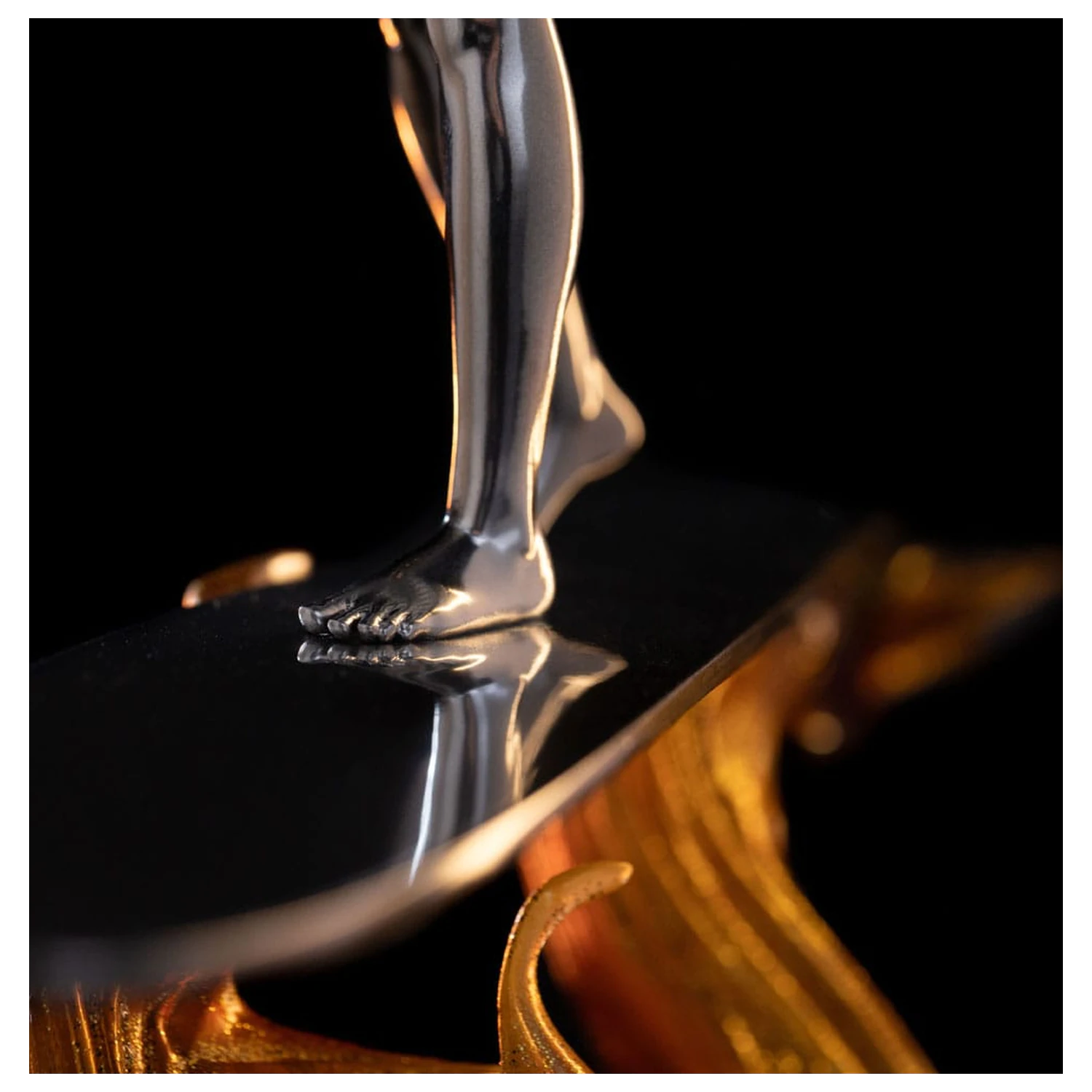 Fantastic Four Art Scale Statue 1/10 Silver Surfer 27 Zentimeter Produktfoto