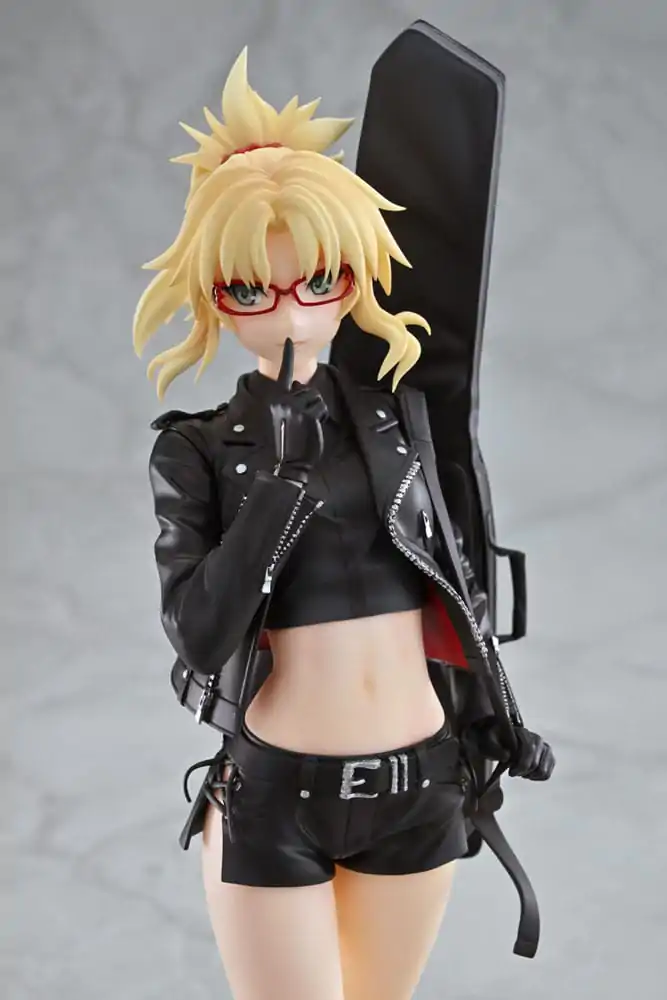 Fate/Apocrypha PVC Statue 1/7 Red Saber (Mordred) Original Glasses Model Ver. 22 cm termékfotó