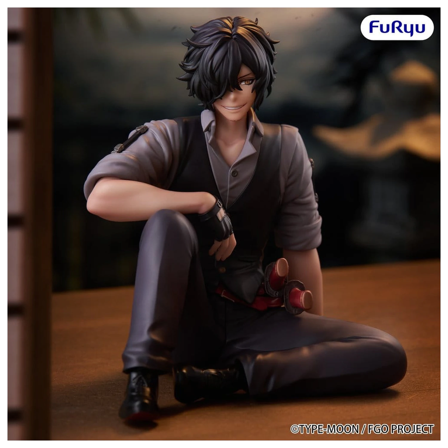 Fate/Grand Order Noodle Stopper PVC Figur Assassin Izou Okada Awesome Dapper Suit 9 cm Produktfoto