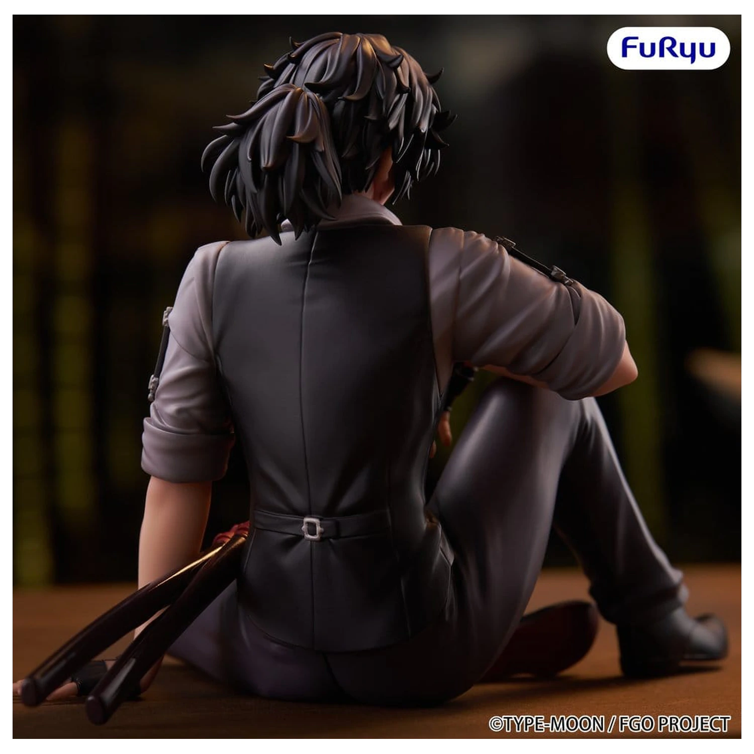 Fate/Grand Order Noodle Stopper PVC Figur Assassin Izou Okada Awesome Dapper Suit 9 cm Produktfoto