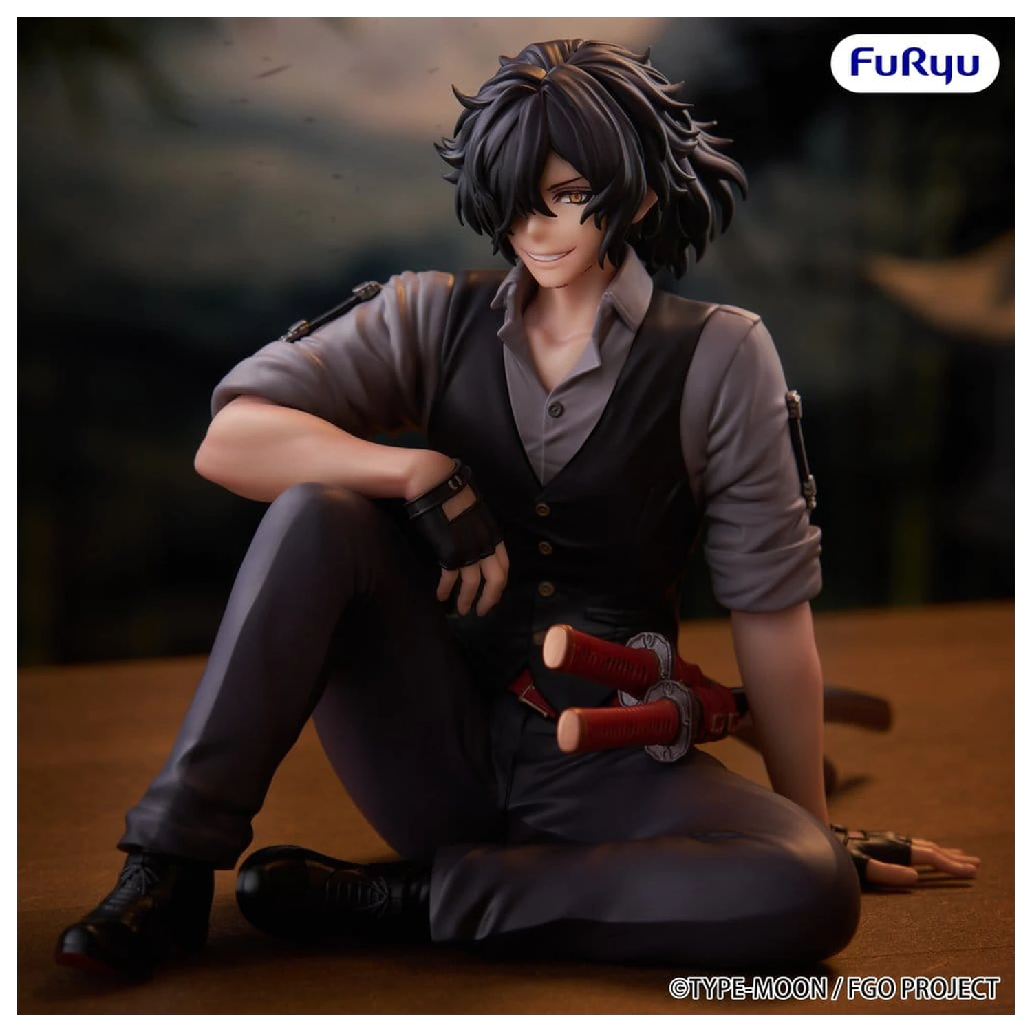 Fate/Grand Order Noodle Stopper PVC Figur Assassin Izou Okada Awesome Dapper Suit 9 cm Produktfoto