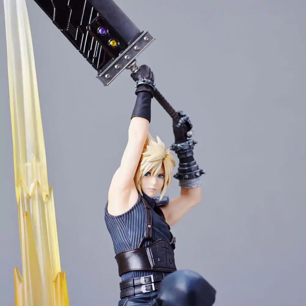 Final Fantasy VII Rebirth PVC Statue Cloud Strife 30 cm termékfotó