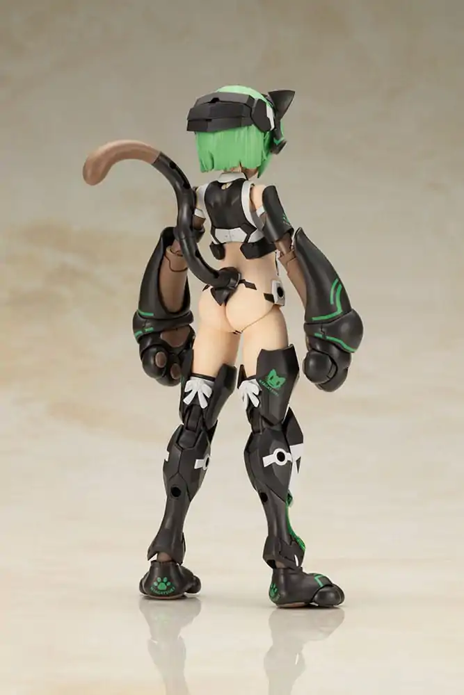 Frame Arms Girl Plastic Model Kit Magatsuki Cat Armor Ver. 16 cm termékfotó