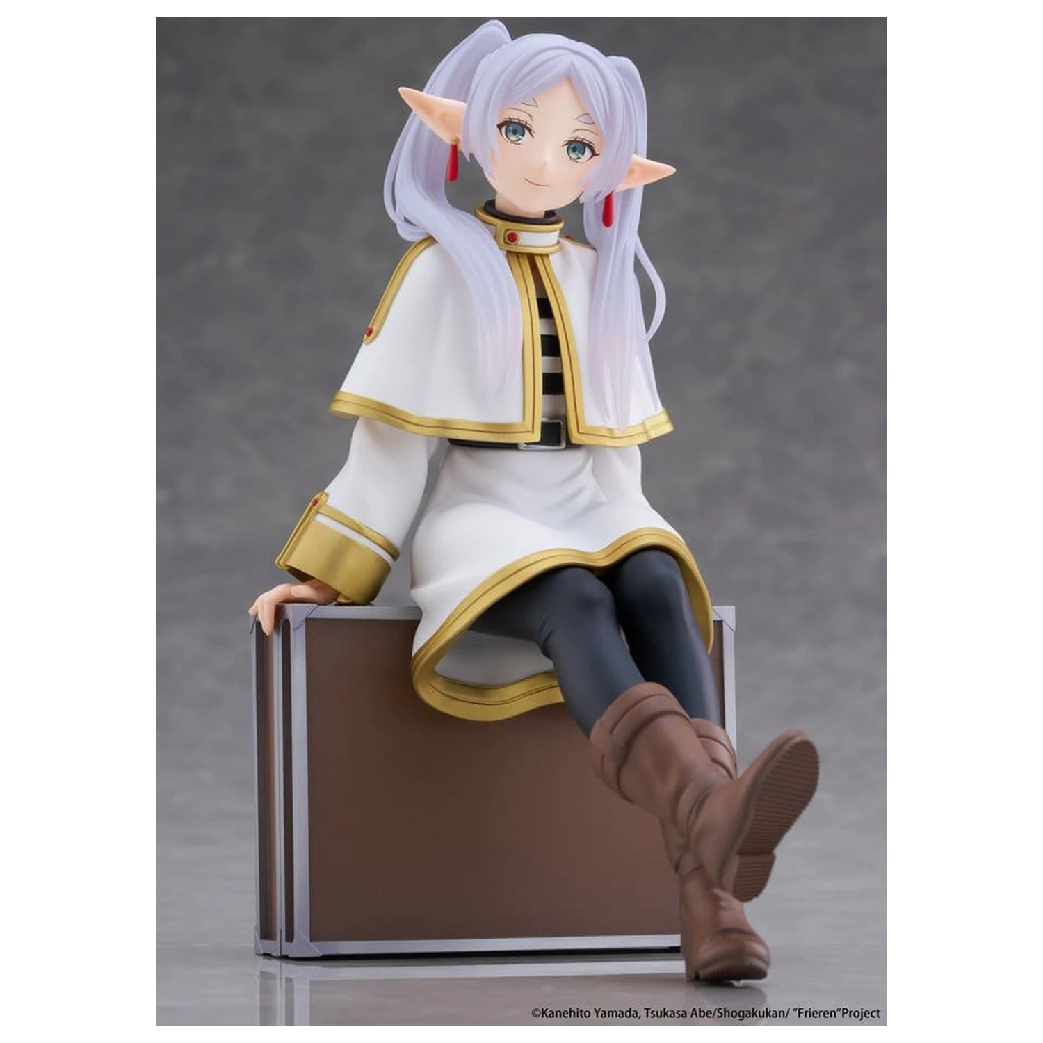 Frieren: Beyond Journey's End PVC Figur Desktop niedliche Frieren (Trunk Case Ver.) Neuauflage 13 cm Produktfoto