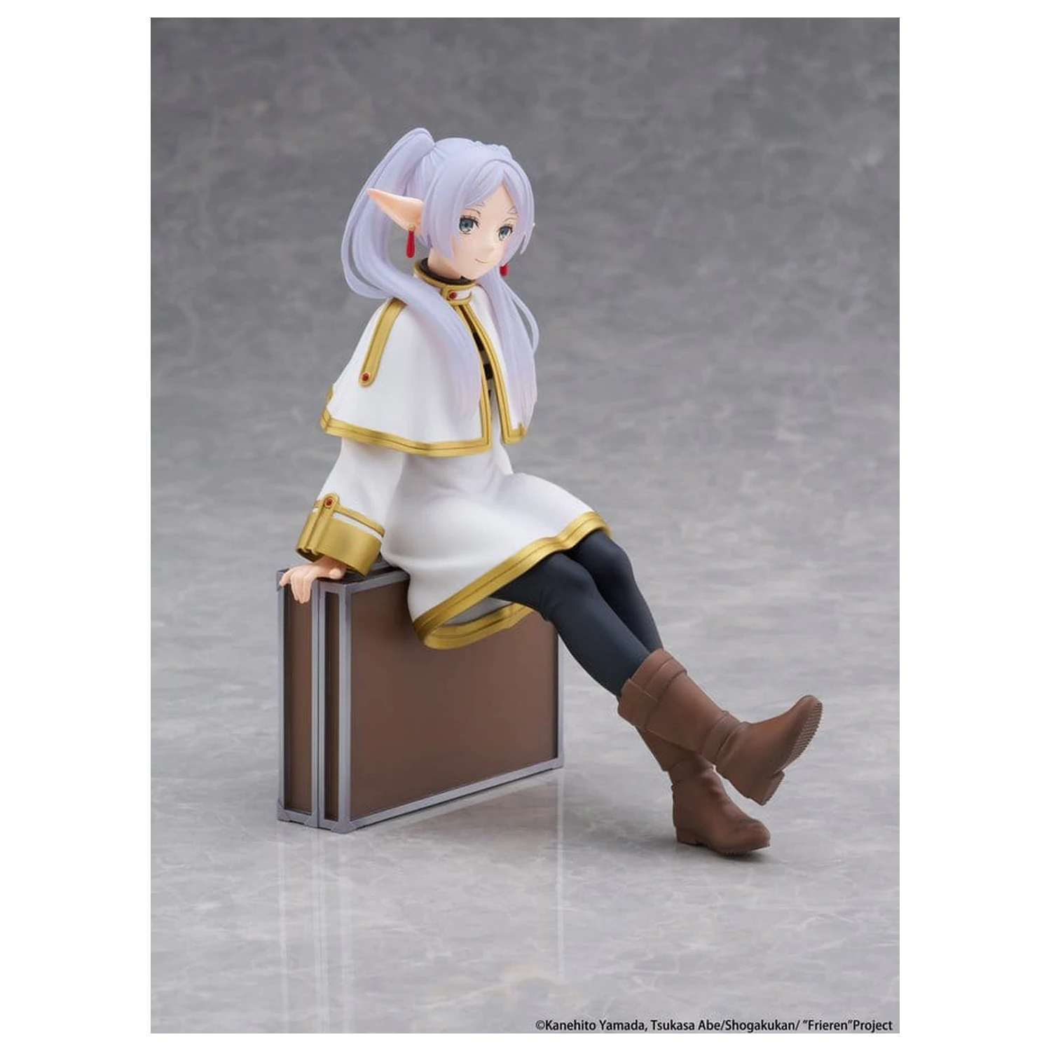 Frieren: Beyond Journey's End PVC Figur Desktop niedliche Frieren (Trunk Case Ver.) Neuauflage 13 cm Produktfoto