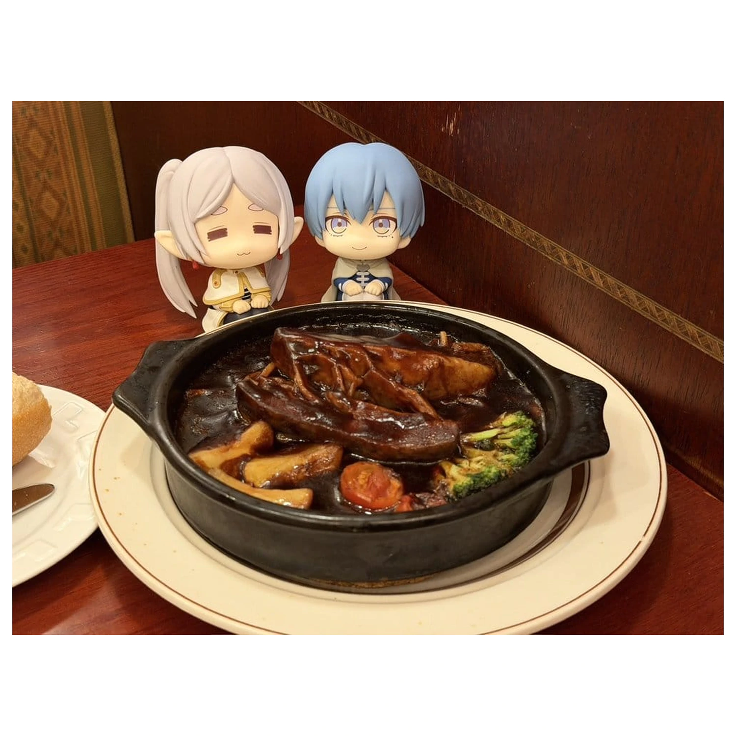 Frieren: Beyond Journey's End Look Up PVC Statuen Droopy Face Ver. & Himmel 11 cm (mit Geschenk) Produktfoto