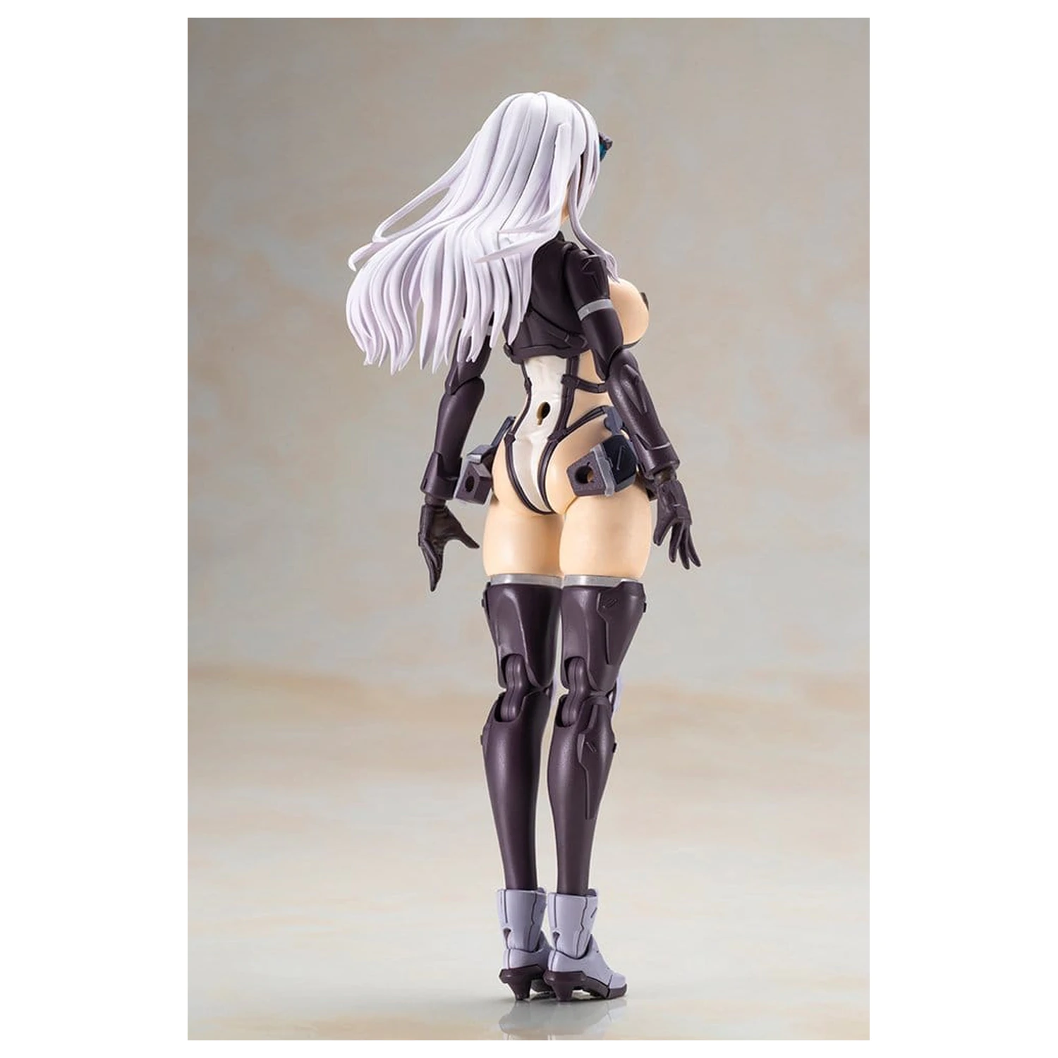 Front Mission Kunststoffmodell Non Zenith Girl Gray Ver. 16 cm Produktfoto