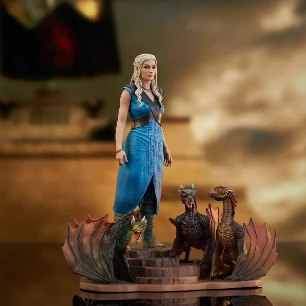 Game of Thrones Deluxe Gallery PVC Statue Daenerys Targaryen 24 cm termékfotó