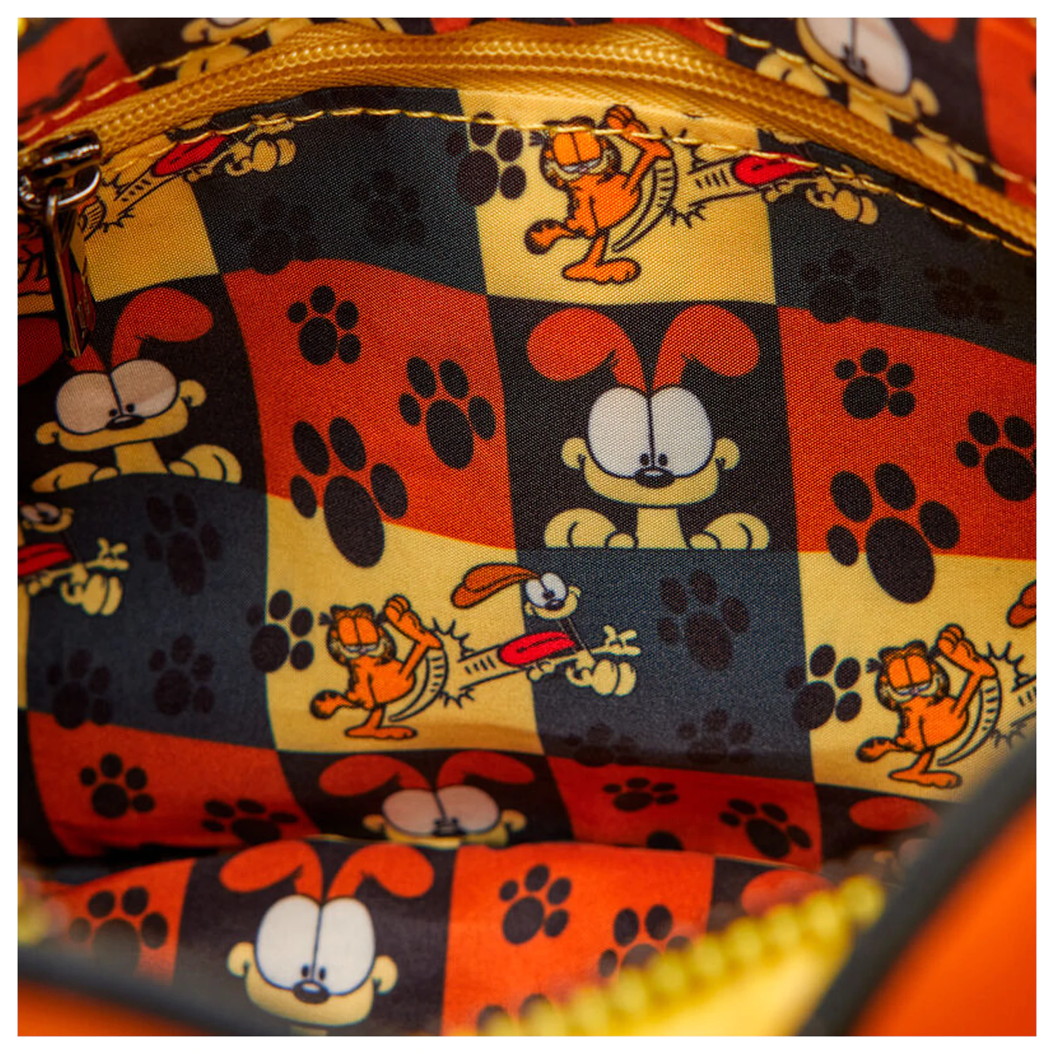 Loungefly Garfield Odie Tasche Produktfoto