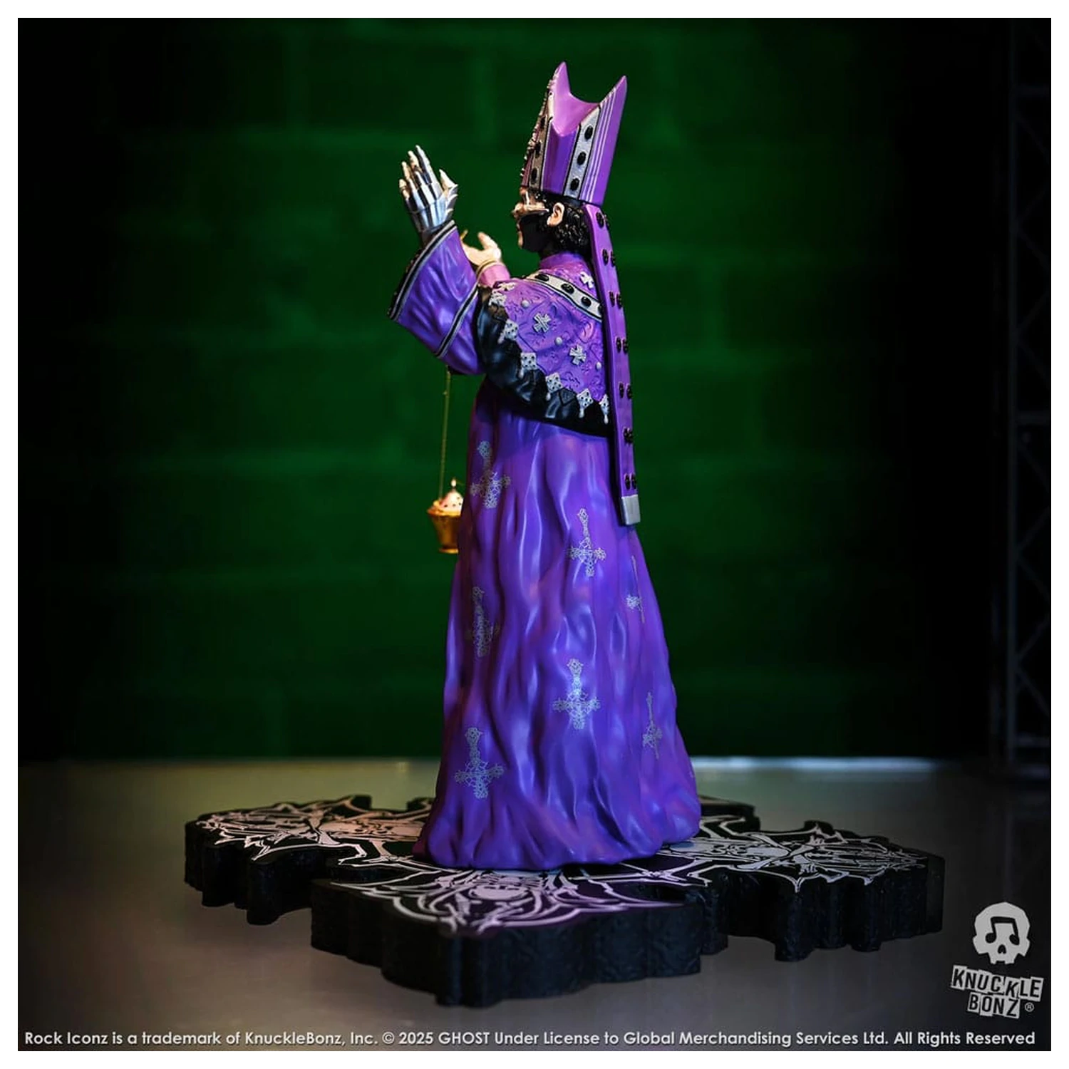 Ghost Rock Iconz Statue Papa V Perpetua Purple Robes 22 cm Produktfoto