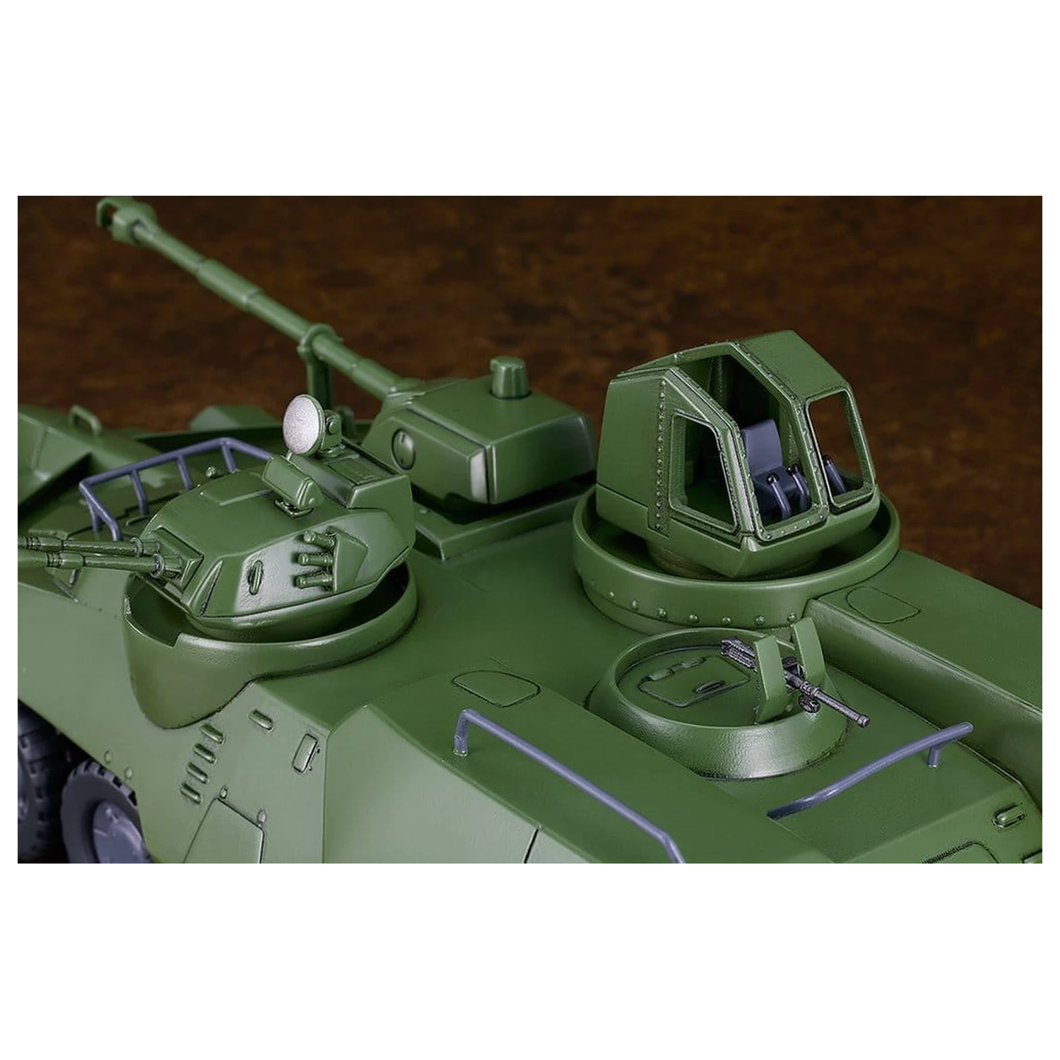 Giant Gorg Moderoid Plastik Modell Bausatz Trägerfahrzeug 23 cm Produktfoto