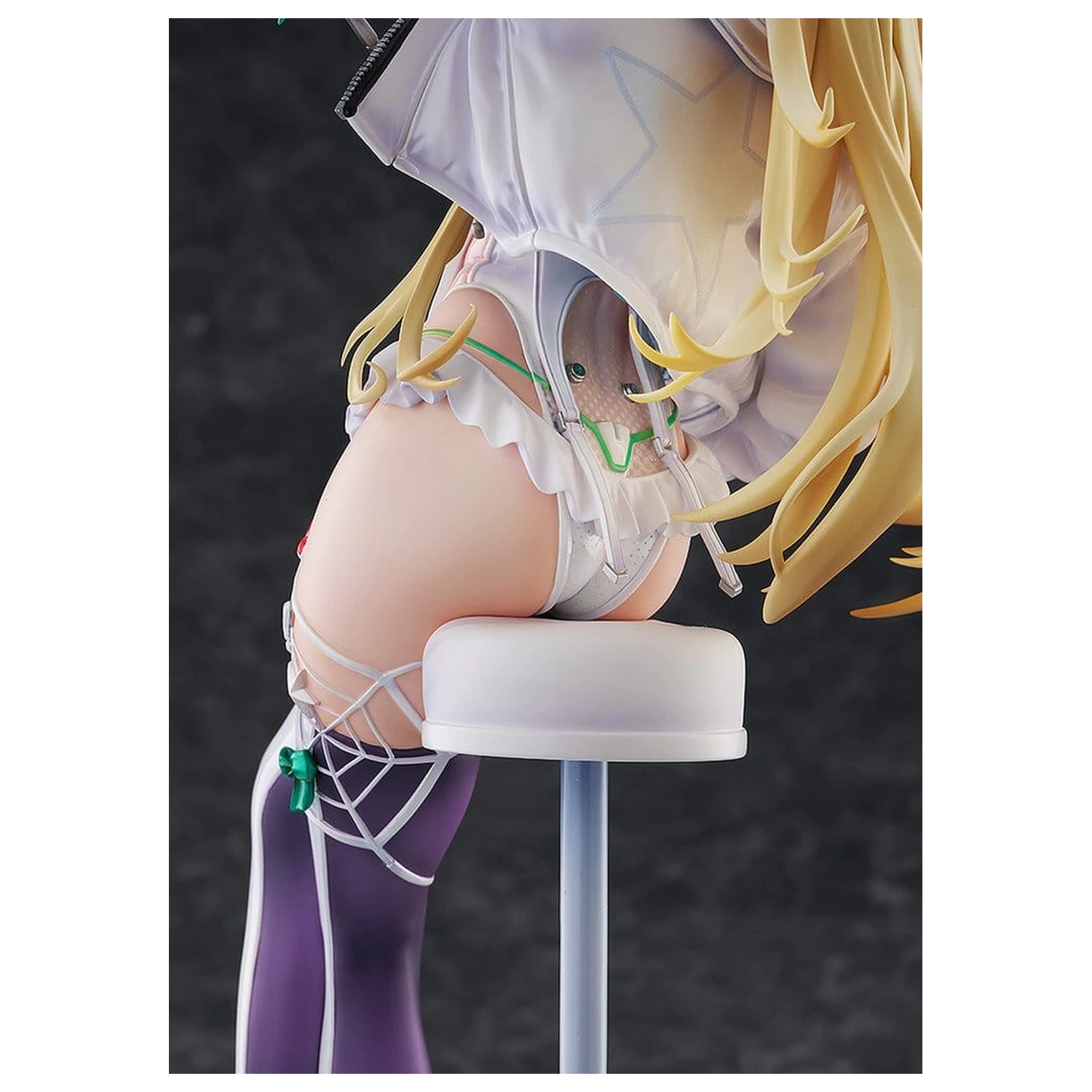 Goddess of Victory: Nikke PVC Statue 1/6 Rupee: Winter Shopper 30 cm Produktfoto