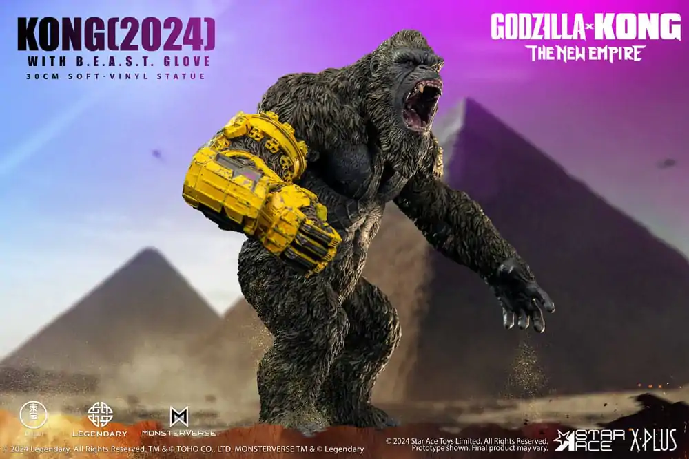 Godzilla vs. Kong: The New Empire Soft Vinyl Statue Kong with B.E.A.S.T. Glove 30 cm termékfotó