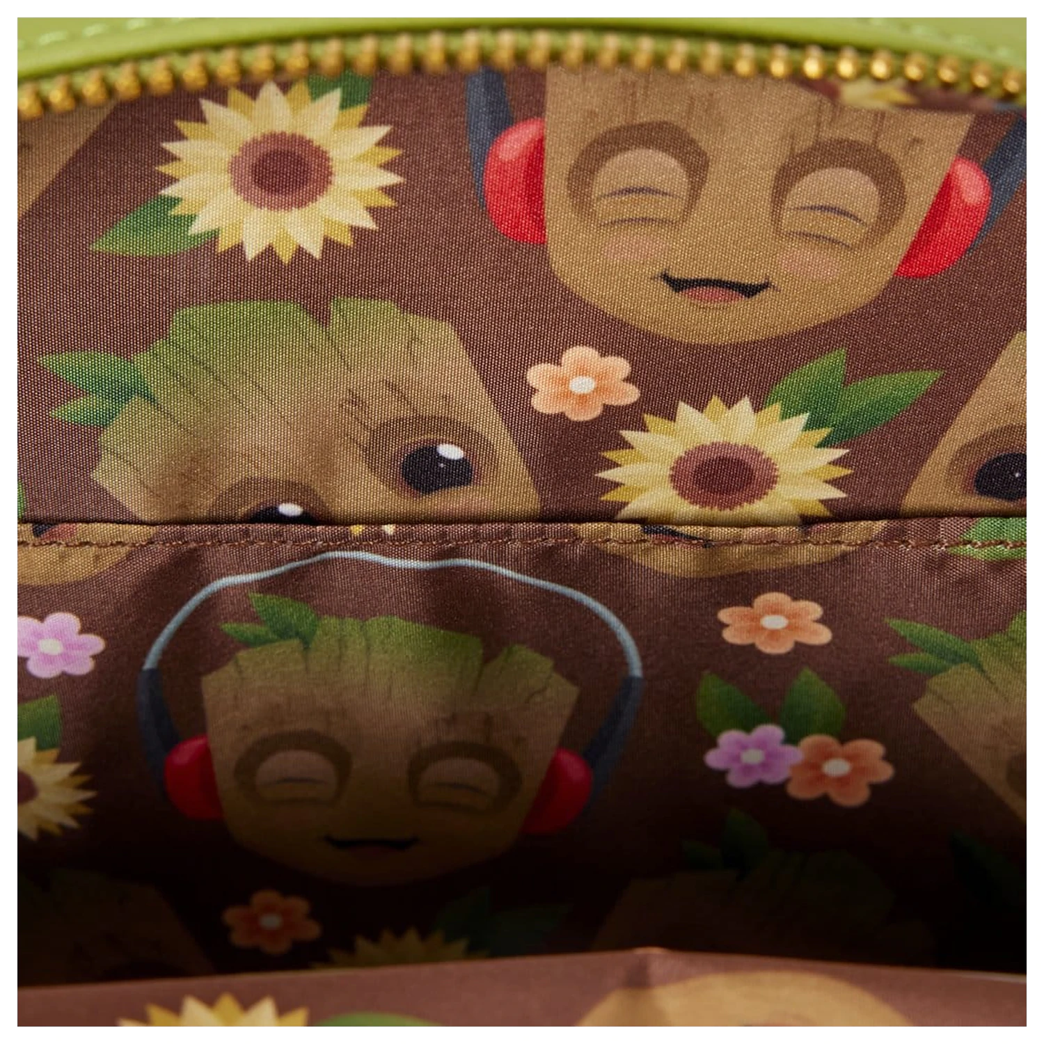 Guardians of the Galaxy by Loungefly Umhängetasche Groot Floral Produktfoto