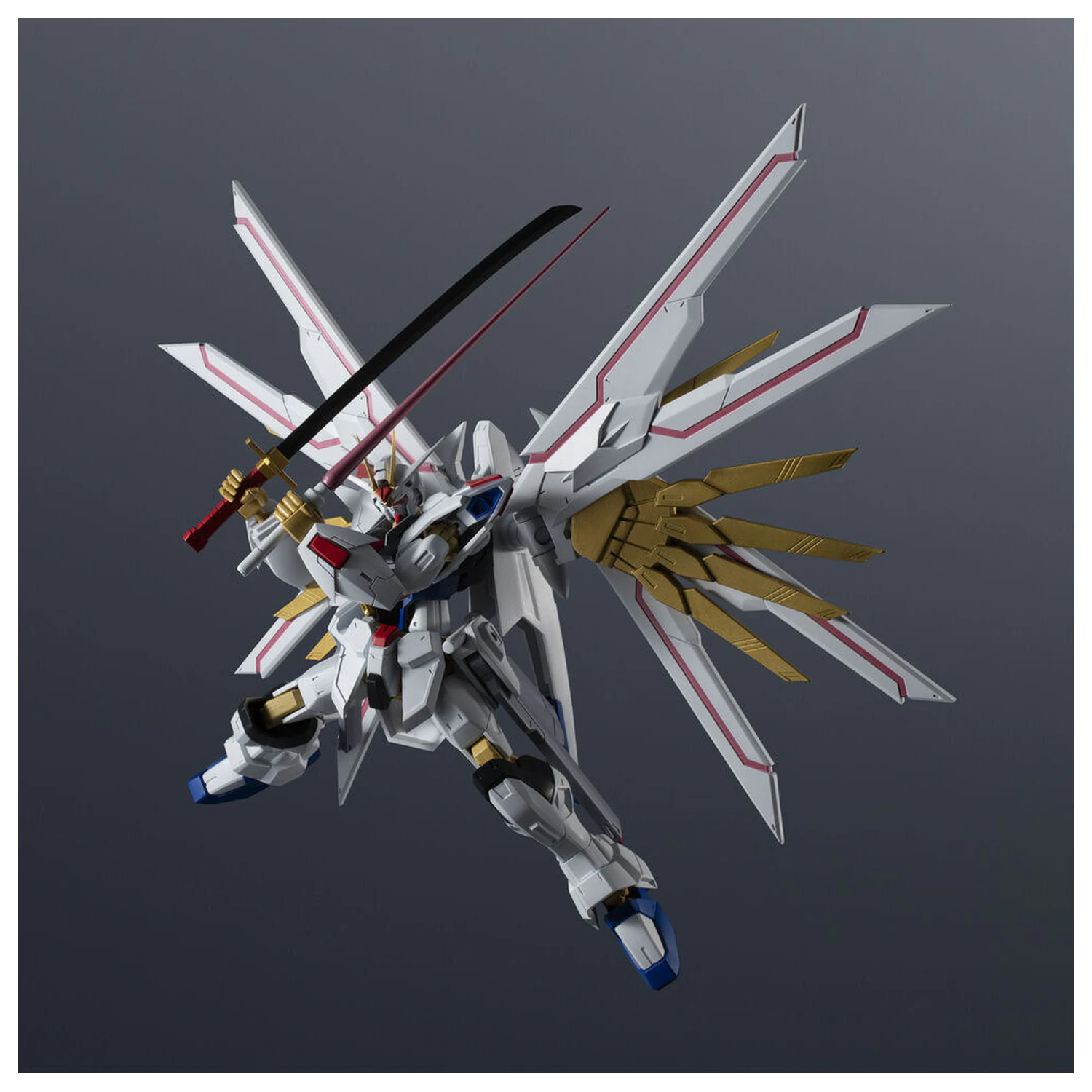 Gundam Universe Mighty Strike Freedom Gundam Figur 15cm Produktfoto
